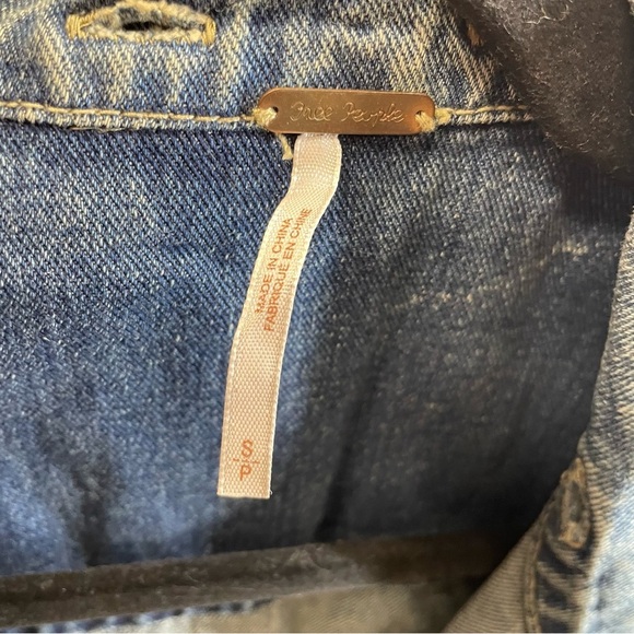 Free people distressed denim jean jacket womens small grunge soft sleeves - Picture 11 of 11